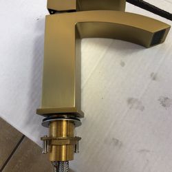 Single Hole Sink Faucet 