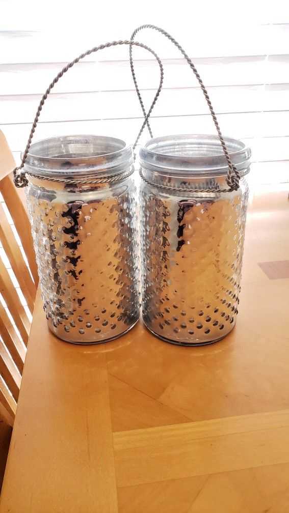 Beautiful AVAILABLE 2 Glass/Silver colorHangingHolder/TableTop tem too, $10.Both(2)-like new.7"H,4"W,, Both for $10 - Very cleanPhx/Tempe ar