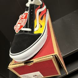 Old School Flame Vans Size 11 Men’s