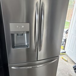FRIGIDAIRE   GALLERY REFRIGERATOR 36 INCHES WORKING GREAT MUY BUENAS CONDICIONES
