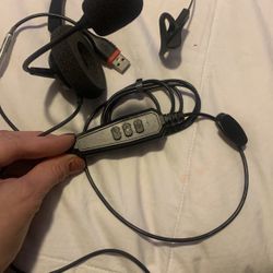 Headphones 