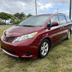2015 Toyota Sienna