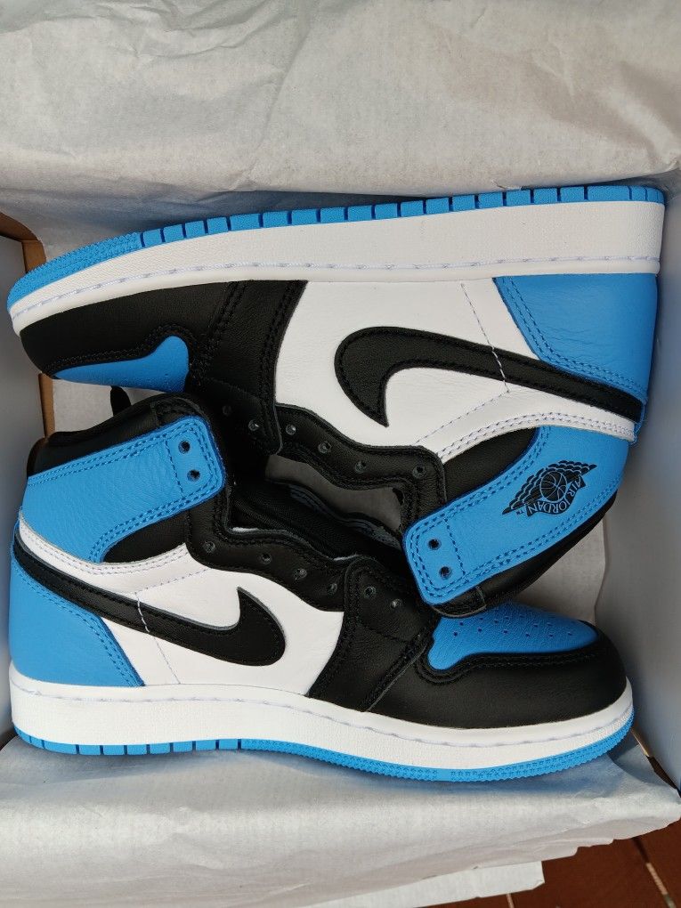 Jordan Retro High OG UNC Toe (GS) (Size In Gs And Size In