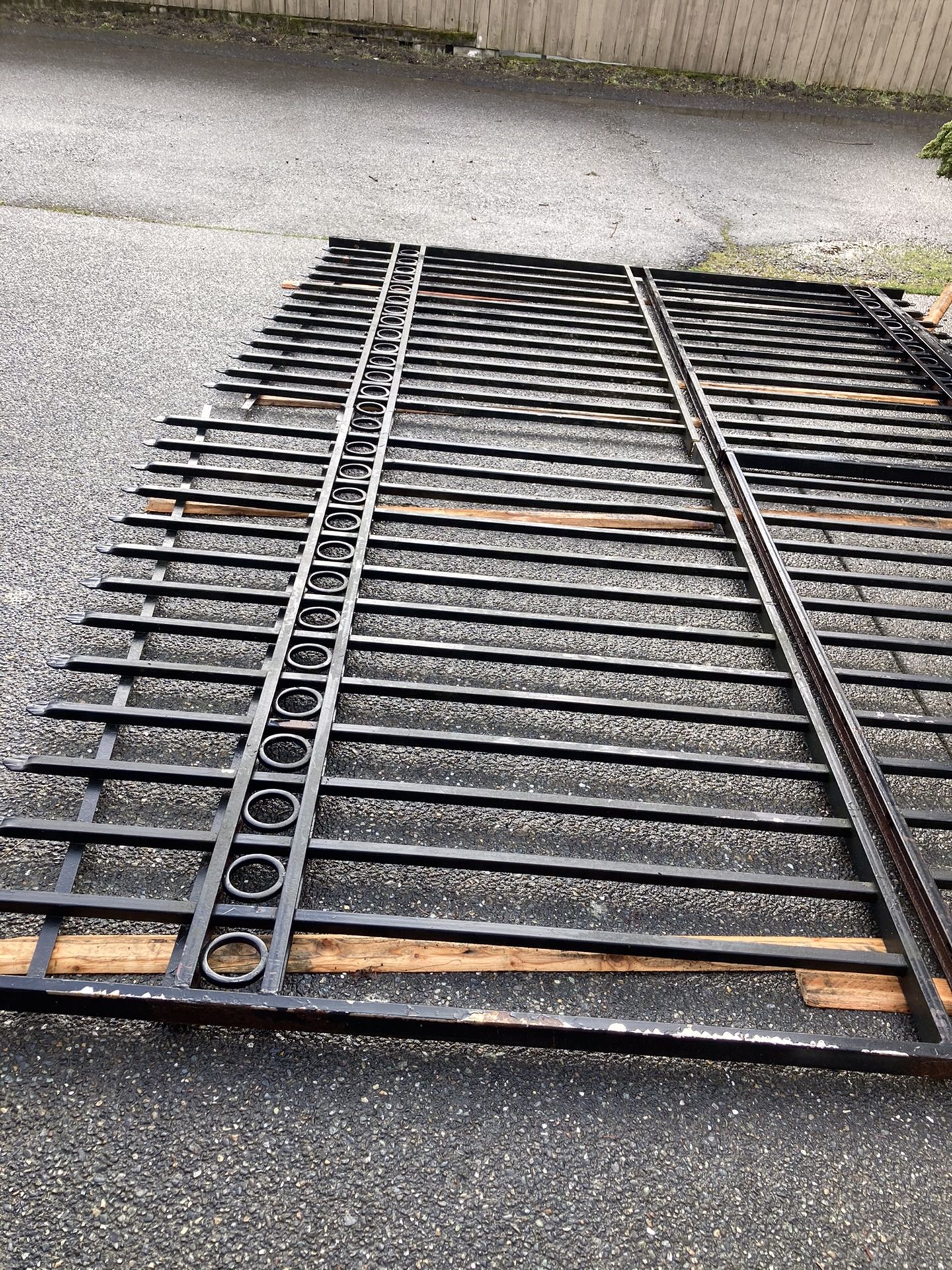 Metal Gate