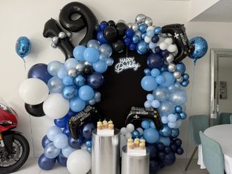 Gaming theme balloon backdrop 🎮💙