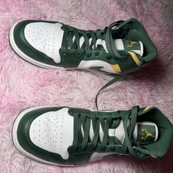 Jordan 1 Mid Sonics