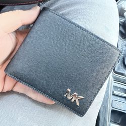 Brand NEW Michael Kors men’s wallet