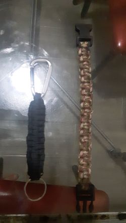 Paracord keychain and bracelet