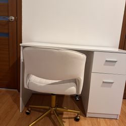 White desk & chair 