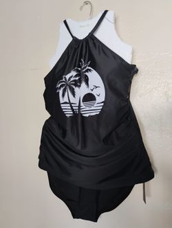 Black bikini