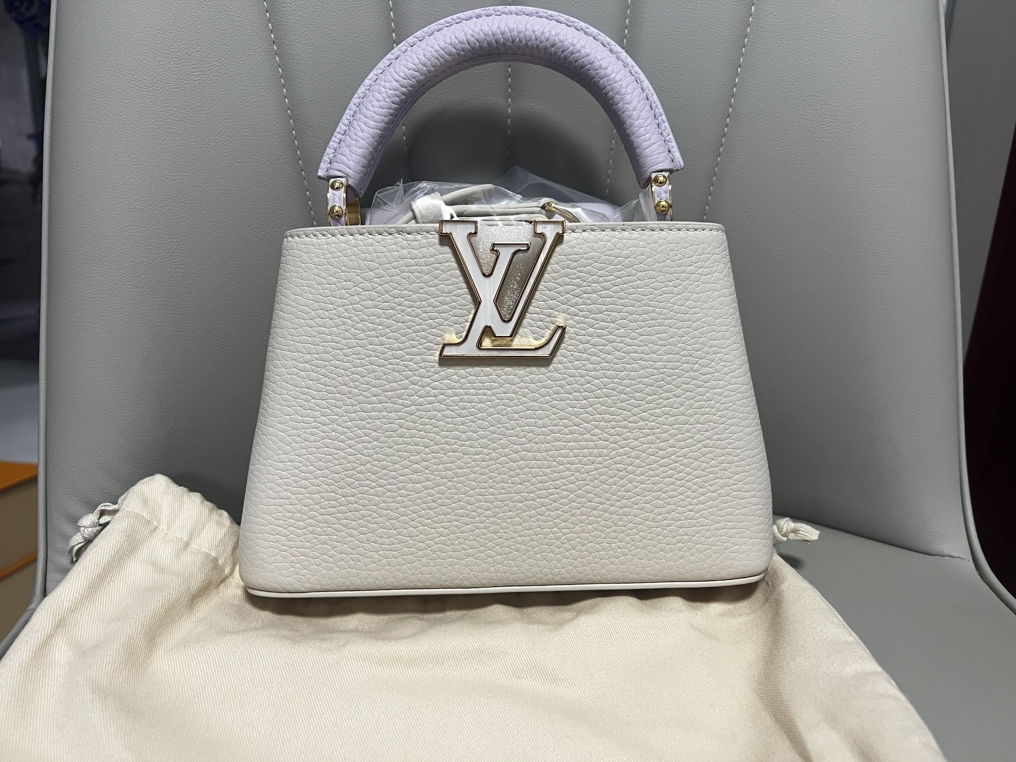 Louis Vuitton Capucines Mini
