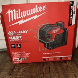  Milwaukee M12 12-Volt Lithium-lon Cordless Green Cross Line and 4-Points Laser Level Kit