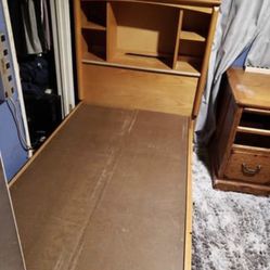 Complete  All Oak And Matching Twin Bedroom Set $550 Obo Cash Only 