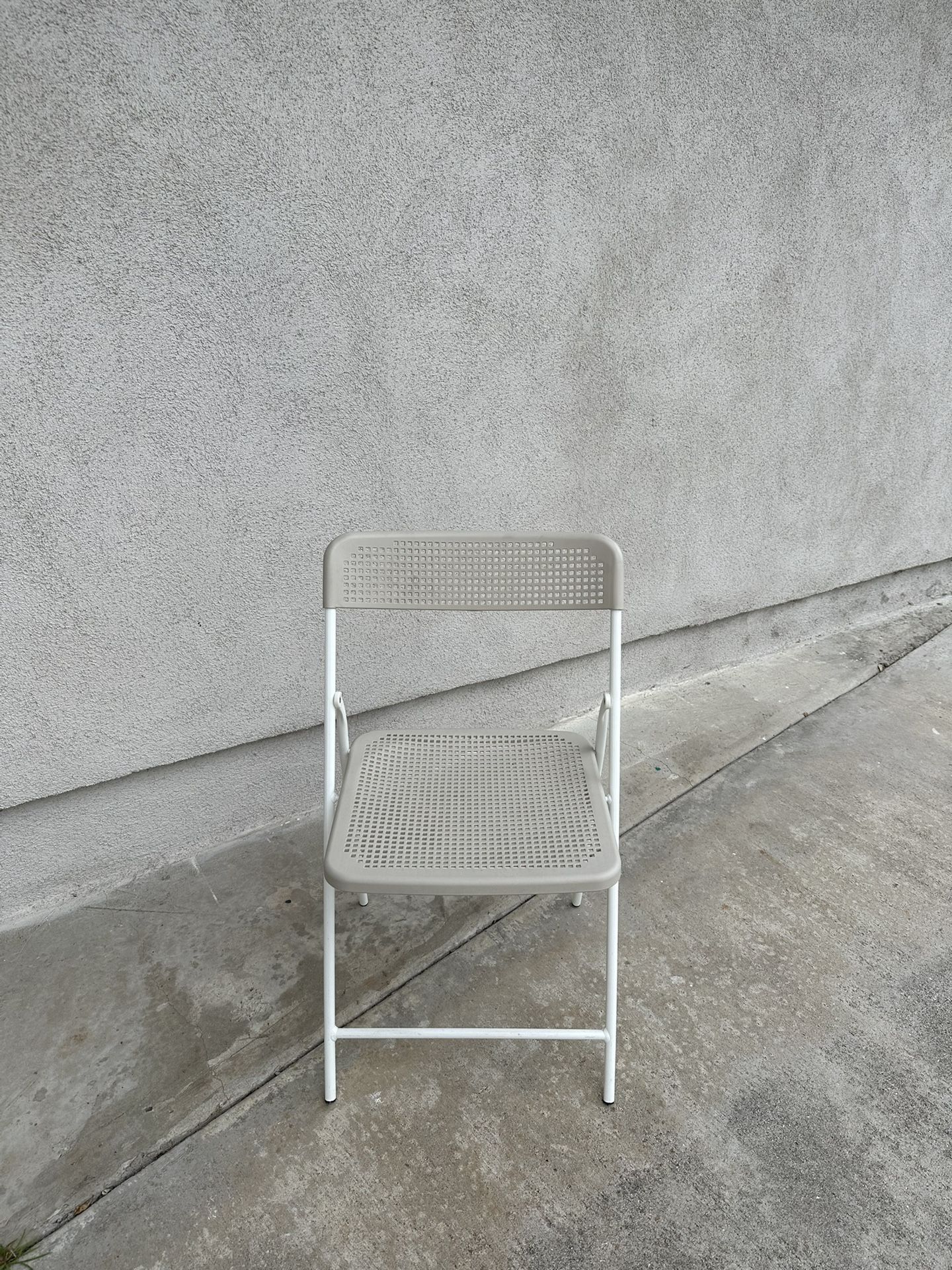 2 Foldable Chairs
