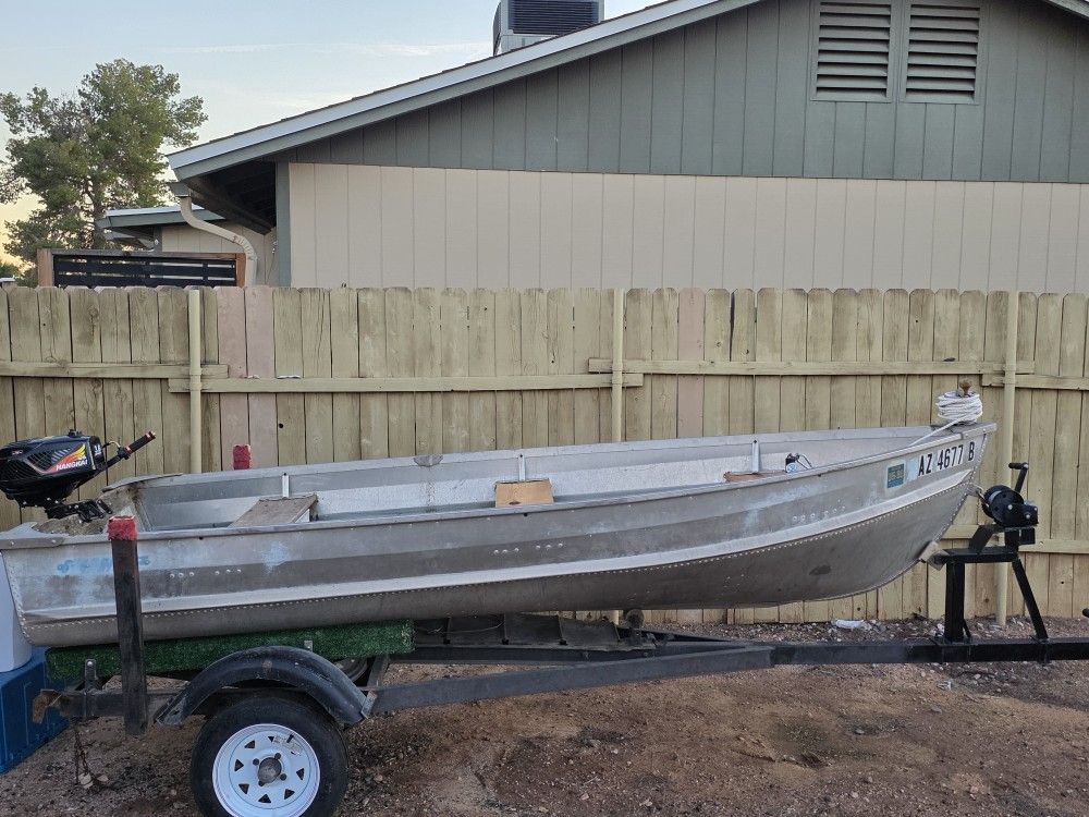 1967 Lady 14 Foot Boat BT