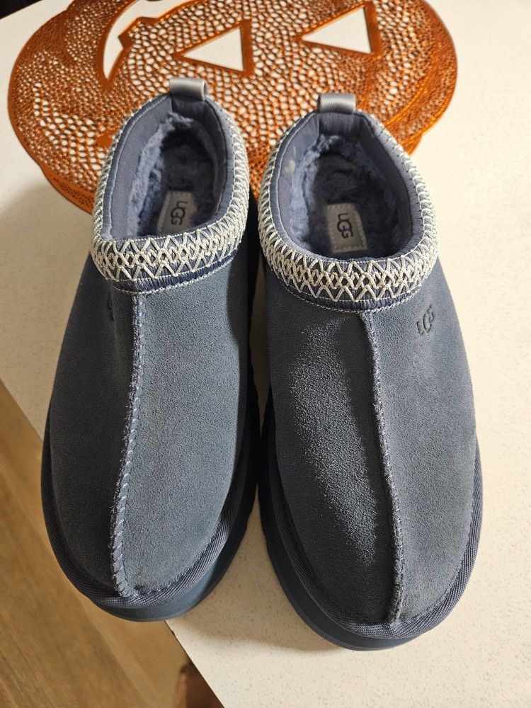 Ugg's Women's Tazz Slippers in Desert Blue