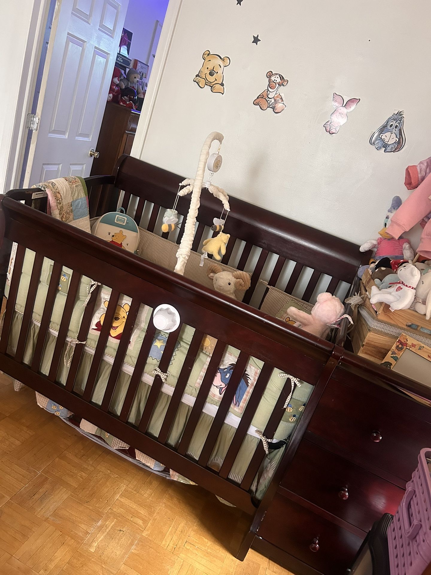 Kolkraft Crib with changing table Attached