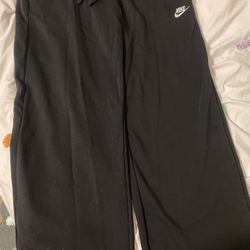 Nike Women's Pants NWT Size XL 