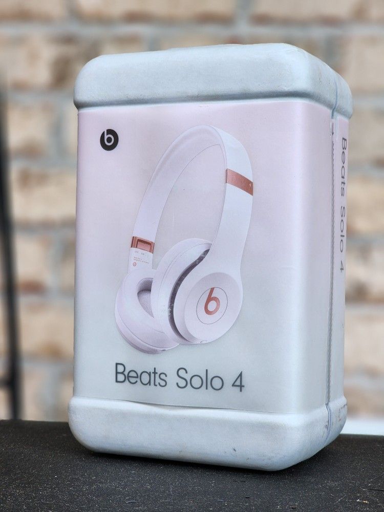Beats Solo 4 – On-Ear Wireless Headphones – Cloud Pink