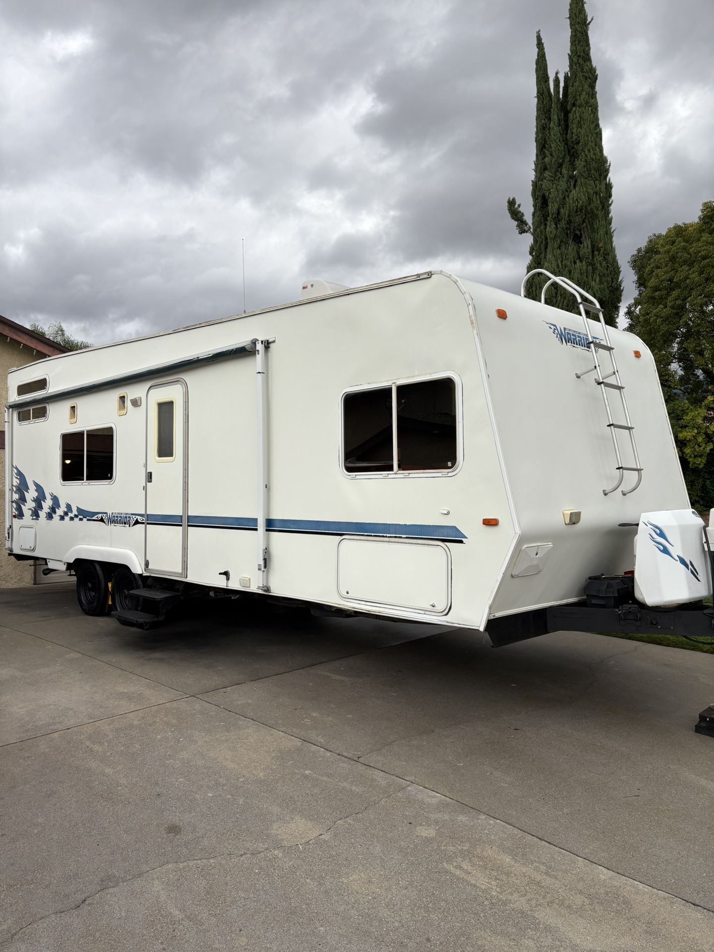 2004 Weekend Warrior 26ft Toyhauler 