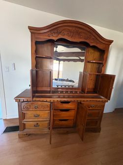Dresser solid wood