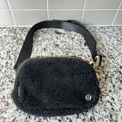 Lululemon Everywhere Belt Bag 1L Fleece 