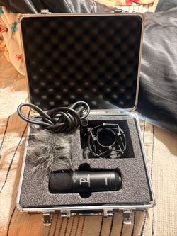 Stellar X2 XLR Studio microphone