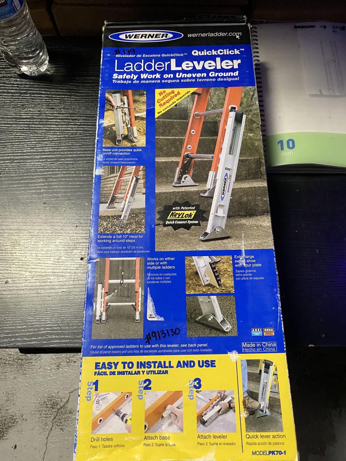 Werner LevelLok Ladder Leveler with Base Units