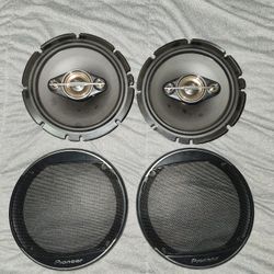 2 Pioneer 6.5' door speakers