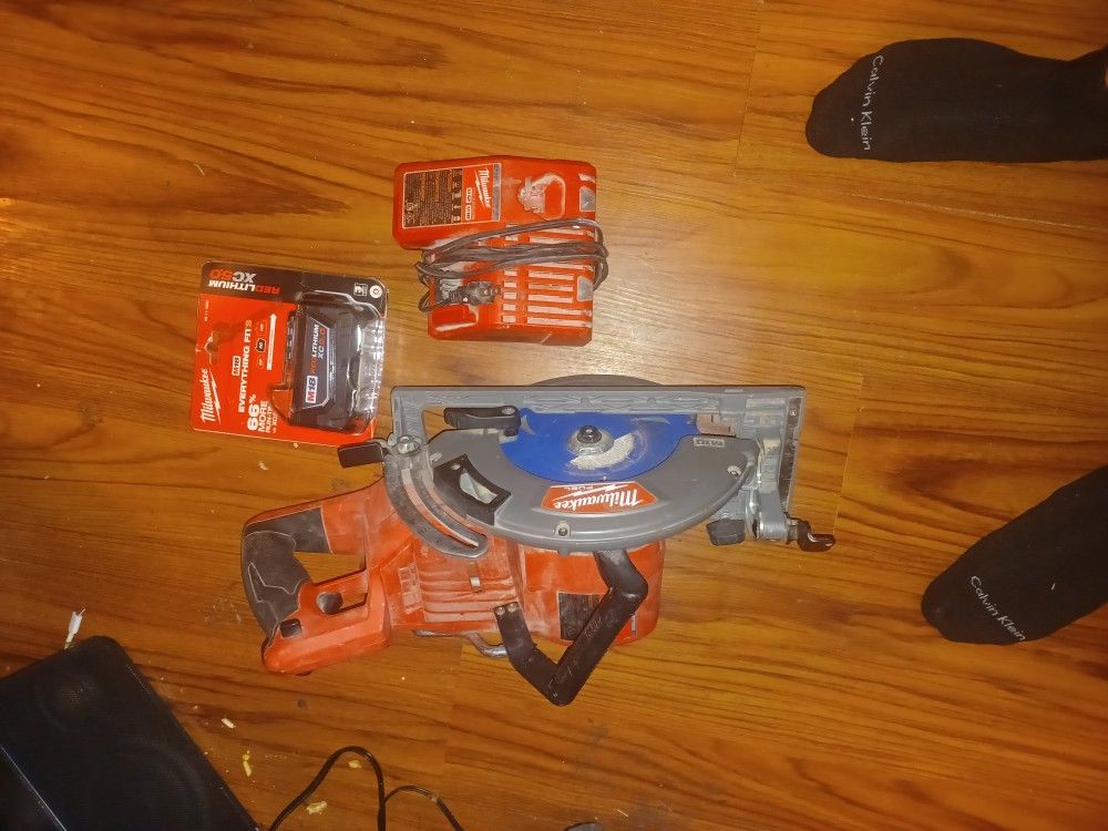 Milwaukee Saw Worm M18 7 1/4 Blade