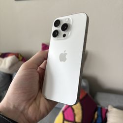 Apple iPhone 15 Pro 1TB Unlocked to any carrier! 90 day warranty! We offer financing!