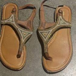 Size 8 women’s Sandals 