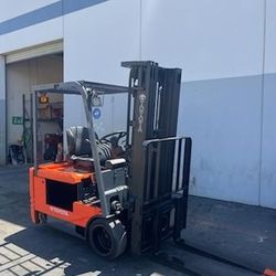 Toyota 3 Wheel Electric Forklift 