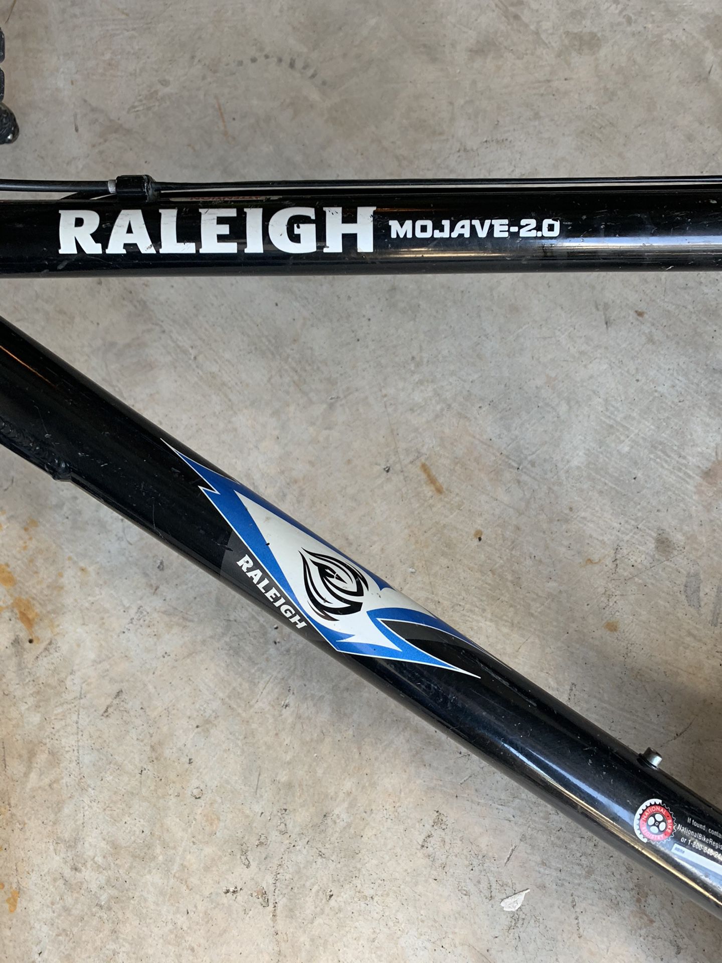 Raleigh Mojave 2.0 hardtail mountain bike frame for rebuild or parts