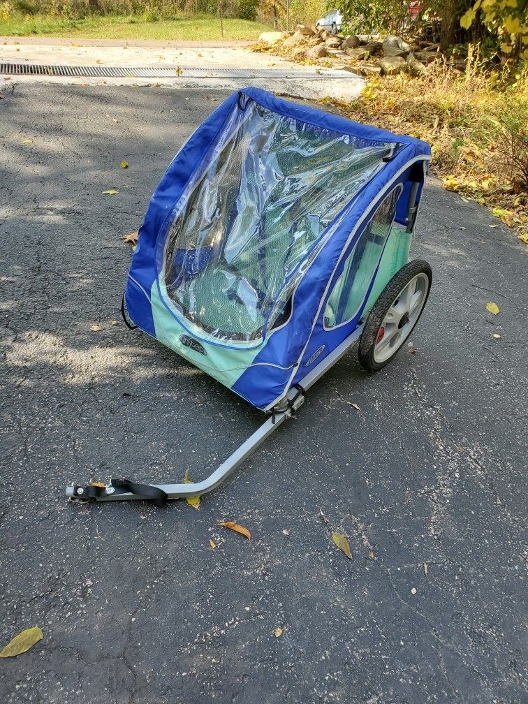 InStep bike trailer... Easy fold