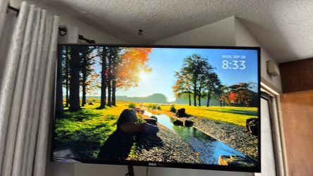 Tv with wall mount RCA