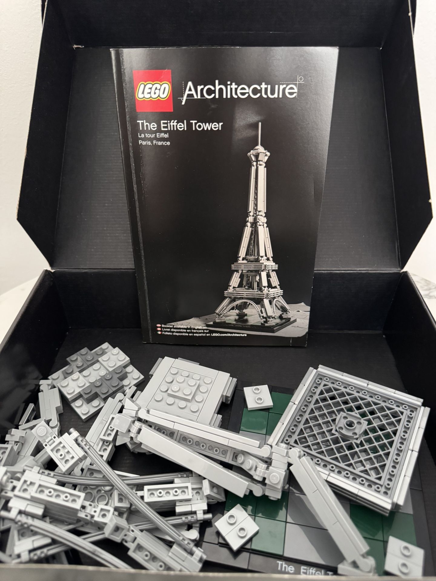 Lego The Eiffel Tower 21019
