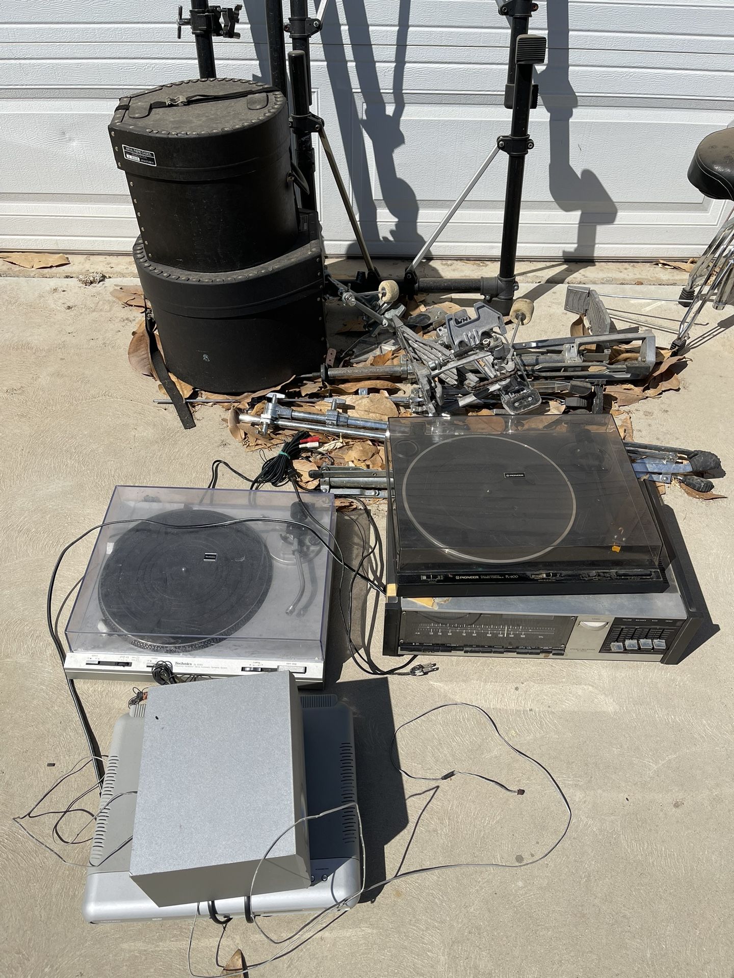 Free Electronics Turntables Receiver
