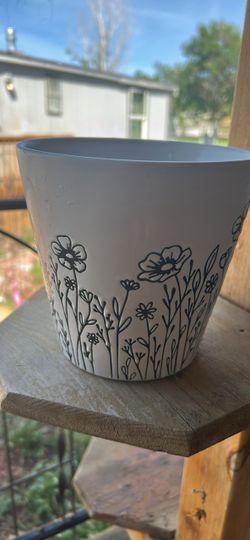 White Ceramic Floral Planter 6”