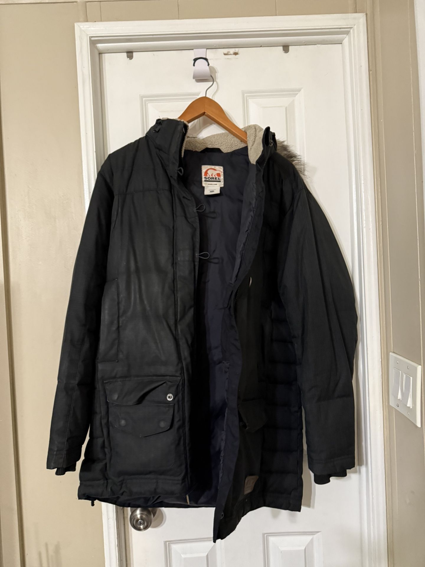 Women’s Sorel Down Parka w/Hood Size Large 