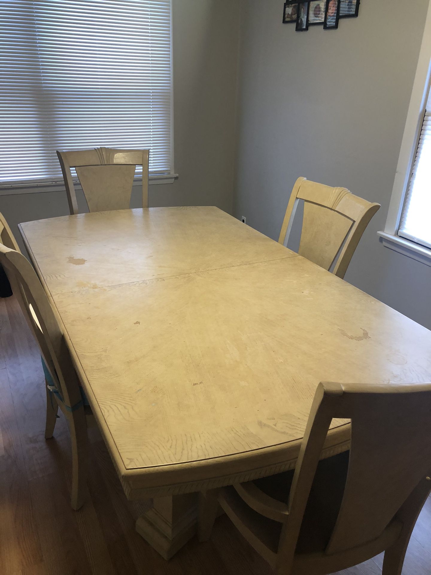 Dining table for 6 ! OBO!