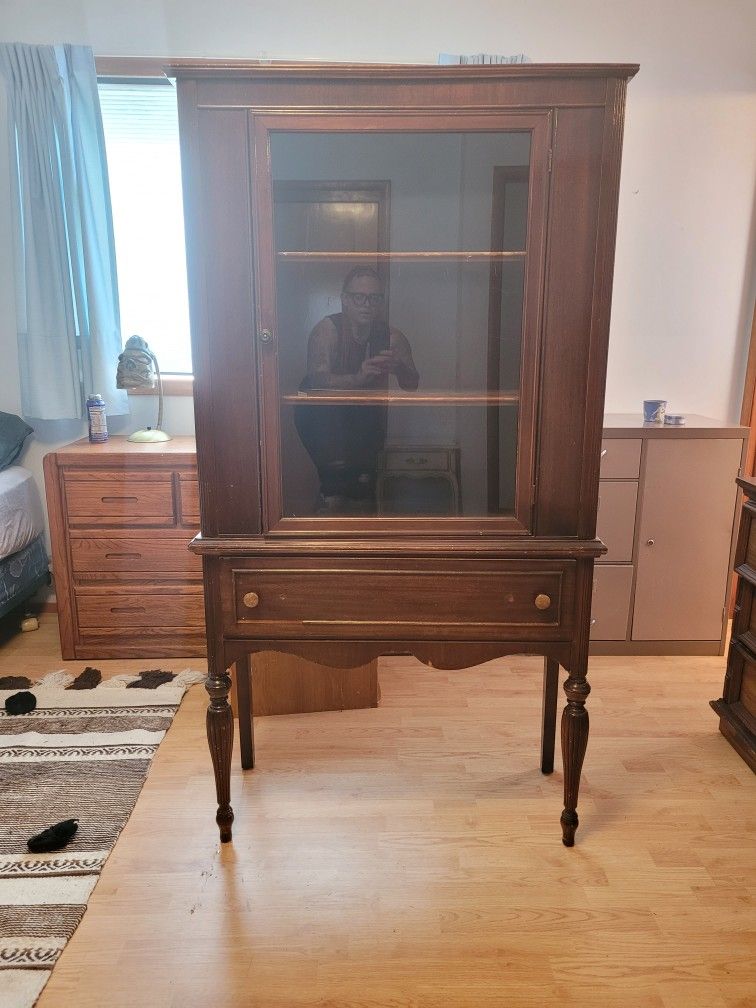 Antique Chinet Cabinet