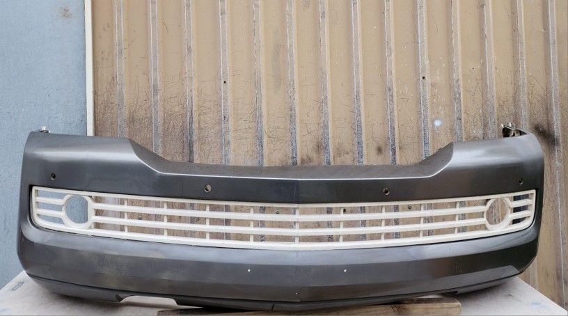 2007-2014 Lincoln Navigator Front Bumper OEM 
