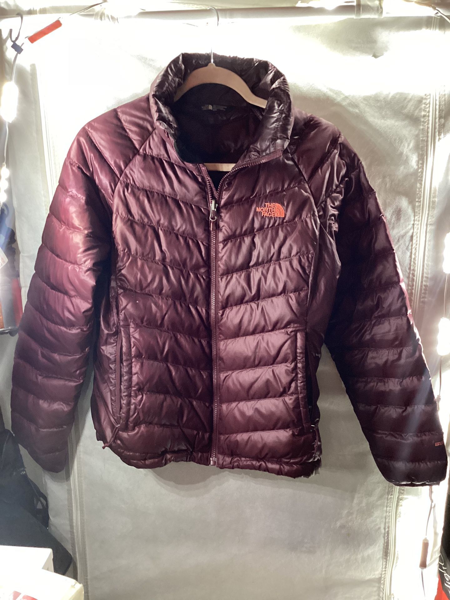 The North Face 550 Full Zip Down Filled Burgundy Red Jacket Size Medium Women's
