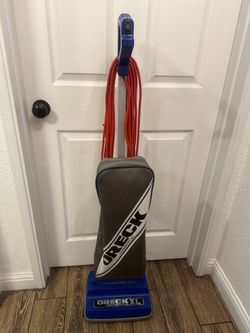Oreck Commercial XL2100RHS 8 Pound Commercial Upright Vacuum