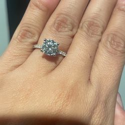 diamond ring with papers 