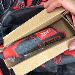 Mikwaukee M12 Rotary Tool 