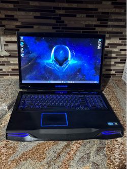 Alienware M18x R2 - 256 GB SSD + 2 TB HDDs - 12 GB RAM - Intel i7 - NVIDIA GeForce GTX 675M (2 GB)