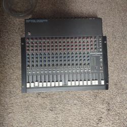 Mackie CR-1604 Mixer