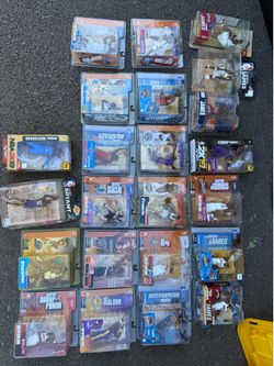 Mcfarlane nba and nfl lot